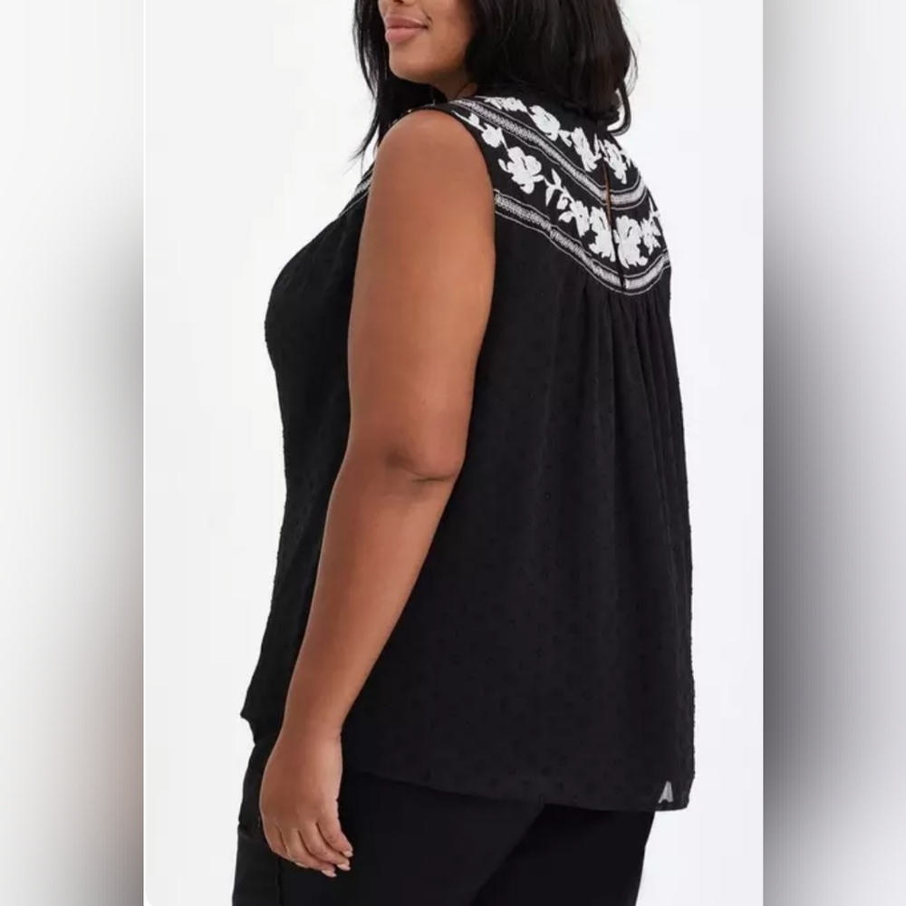 Torrid Black Clip Dot Embroidered Chiffon Tank Top